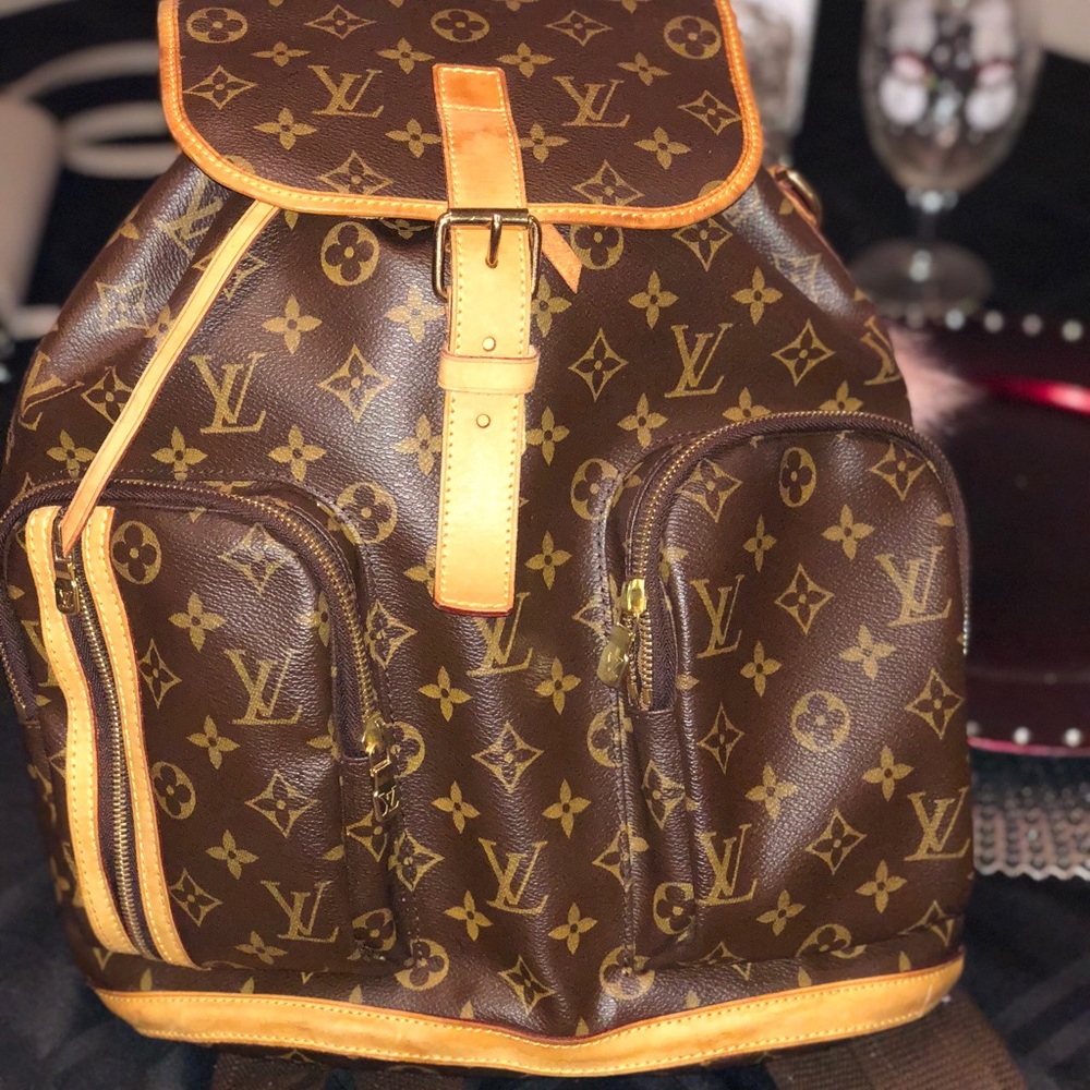 SOLD******Louis Vuitton Bosphore backpack 🎒